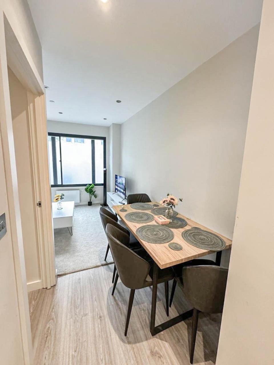 Chic 1-Bedroom Flat In Elephant & Castle, Near The Shard Лондон Экстерьер фото