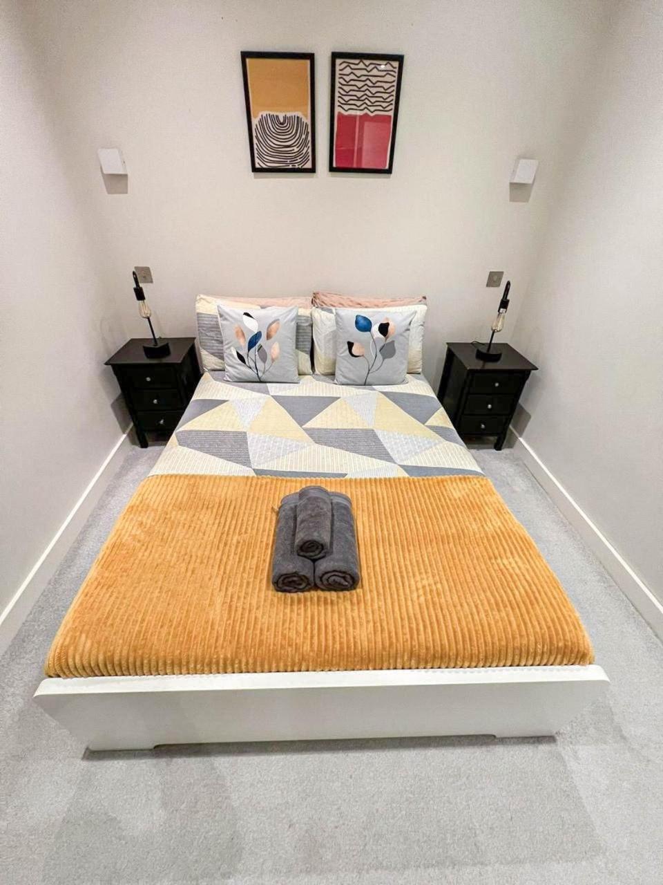 Chic 1-Bedroom Flat In Elephant & Castle, Near The Shard Лондон Экстерьер фото