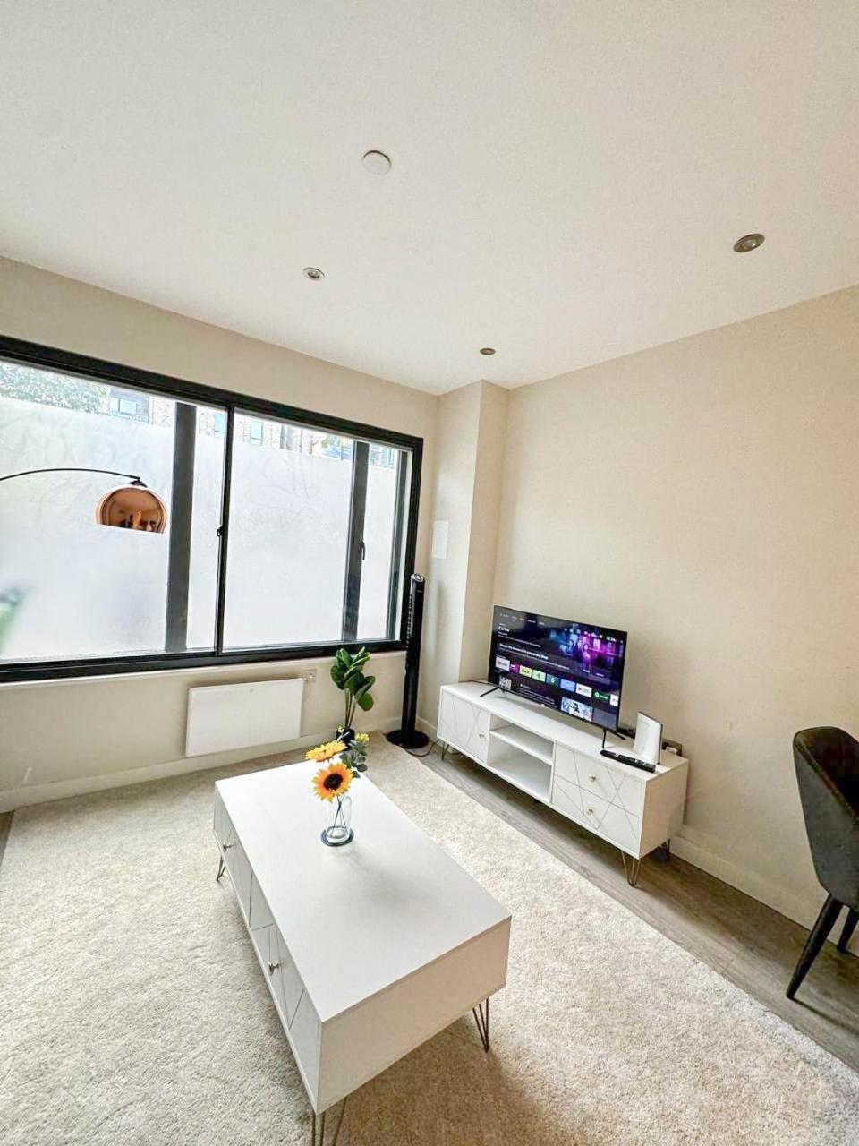 Chic 1-Bedroom Flat In Elephant & Castle, Near The Shard Лондон Экстерьер фото