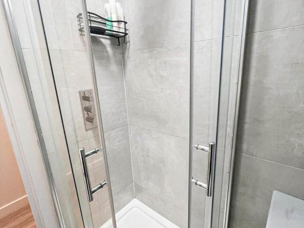 Chic 1-Bedroom Flat In Elephant & Castle, Near The Shard Лондон Экстерьер фото